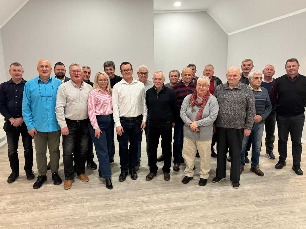 Świąteczne Spotkanie Pszczelarzy Branice: Podsumowanie Roku 1 Spotkanie świąteczne i sprawozdawcze